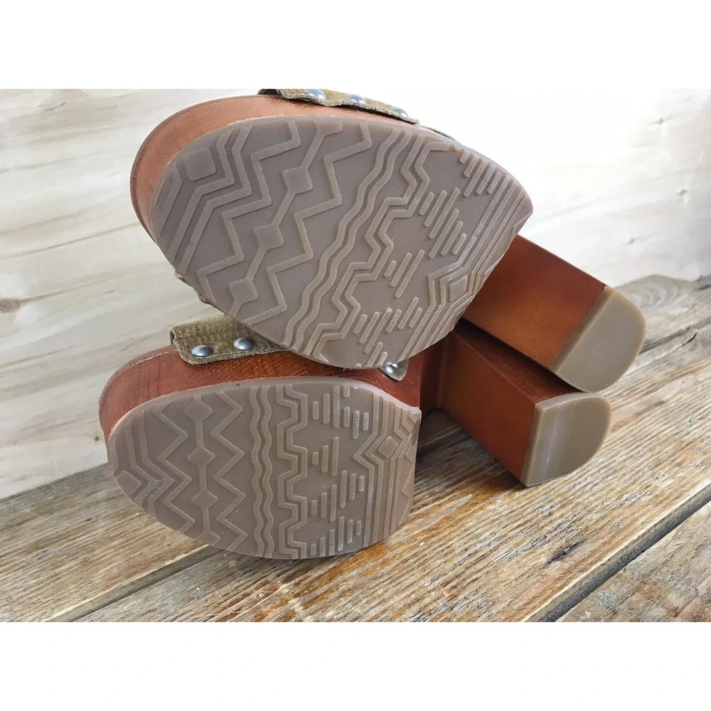 LUCKY BRAND 70s Look Studded Block Heel Sandal Suede Ankle Strap US 10 M EUR 40